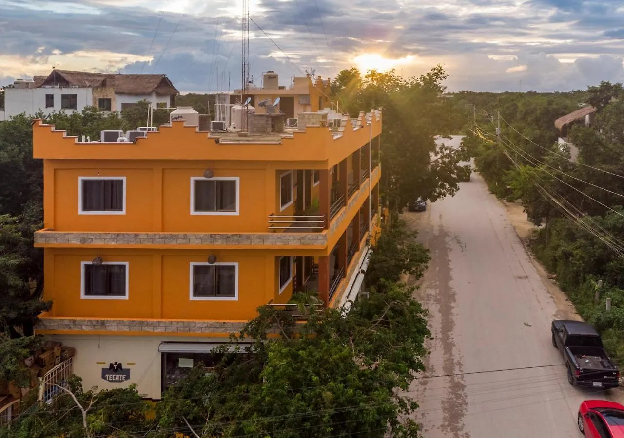 Hotel Departamentos Yolanda Tulum 3*,